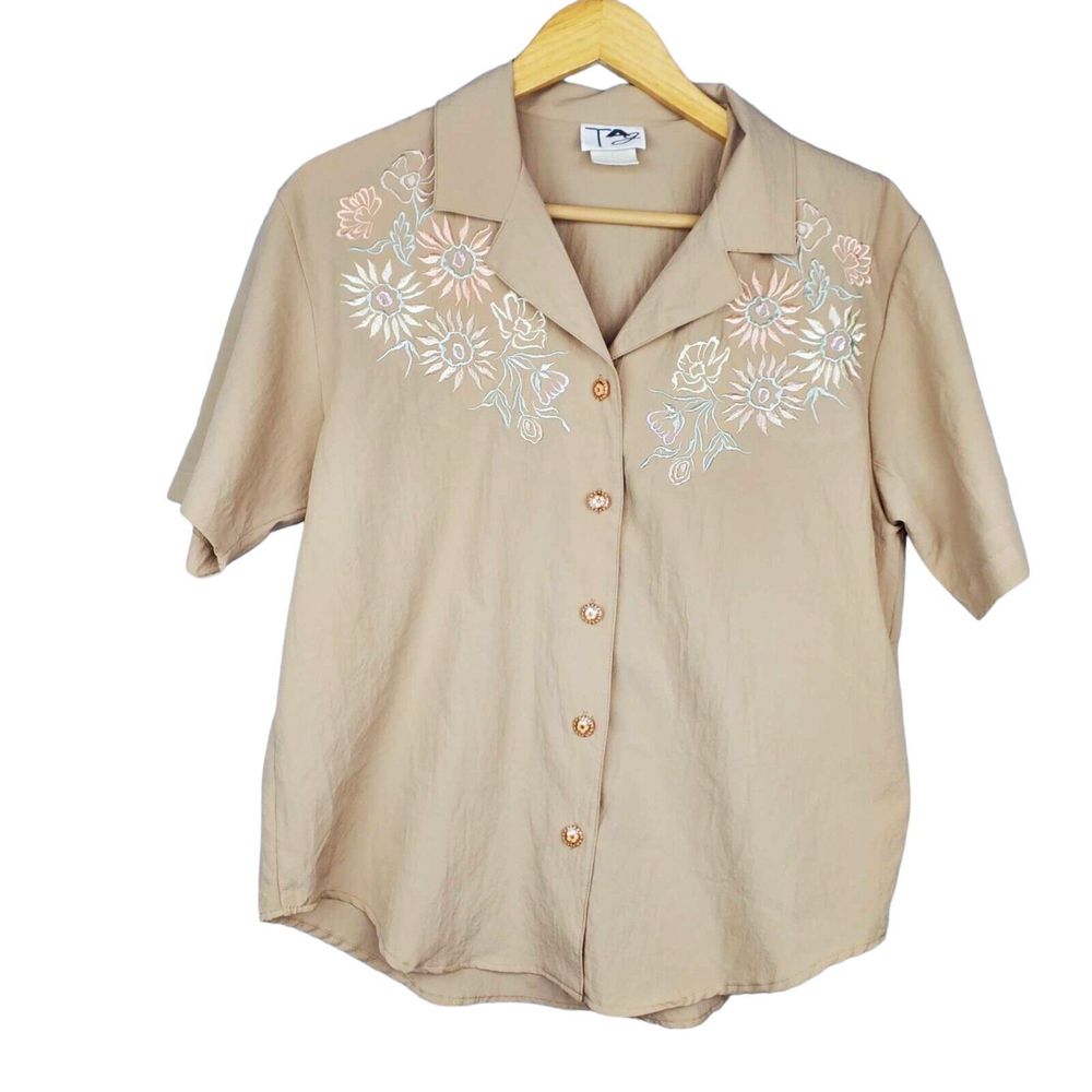 Vintage Tag Floral Embroidery Tan Button Up T-Shirt Collared Romantic Size M